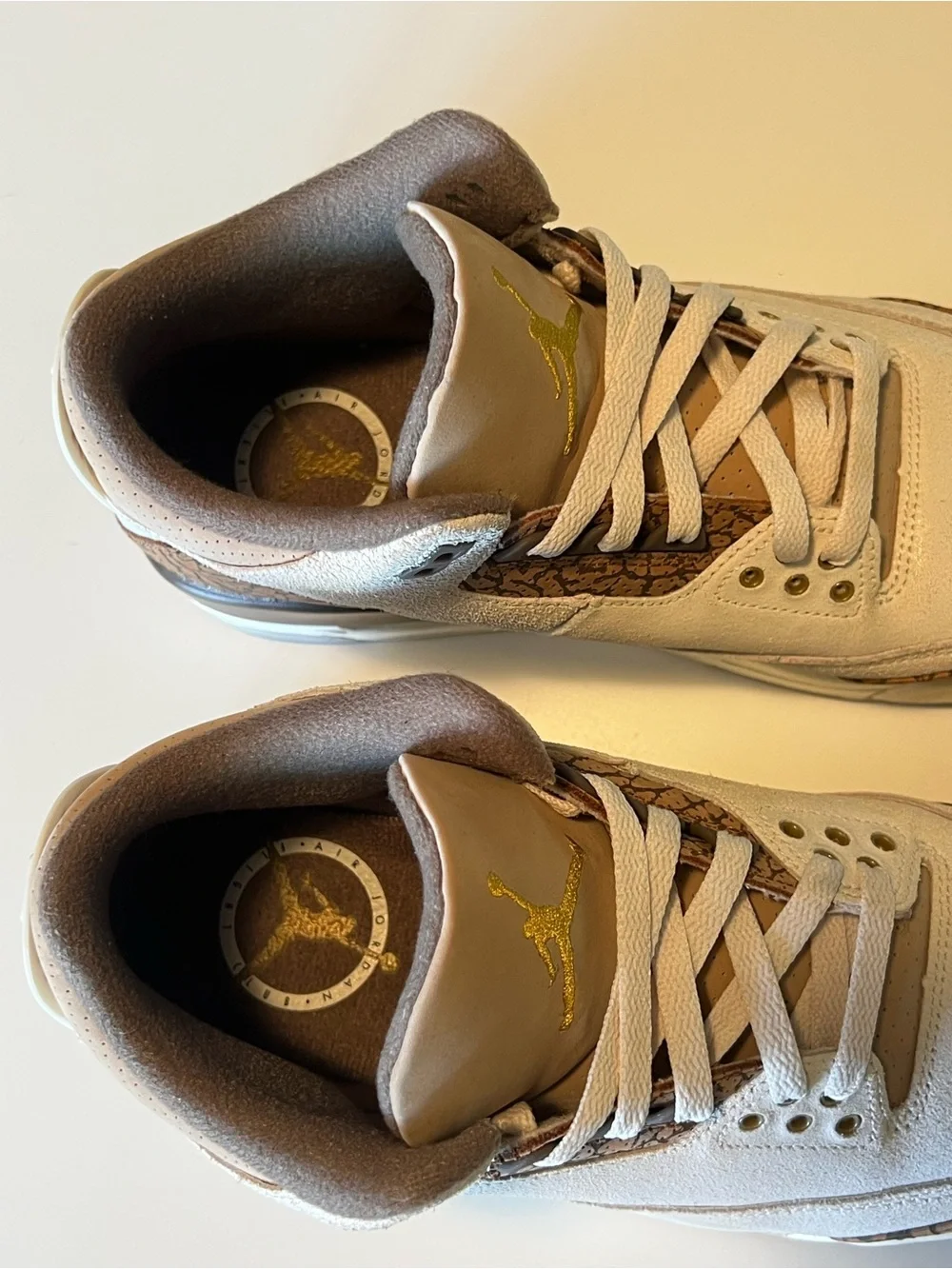 Air Jordan 3 Jordan - Brown/Metallic Gold